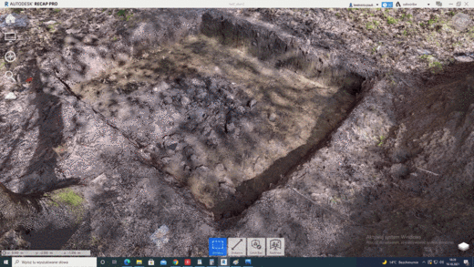 The image shows a digital representation of an archaeological excavation in the shape of a square.