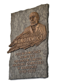 Tablica upamiętniająca profesora Józefa Morozewicza
